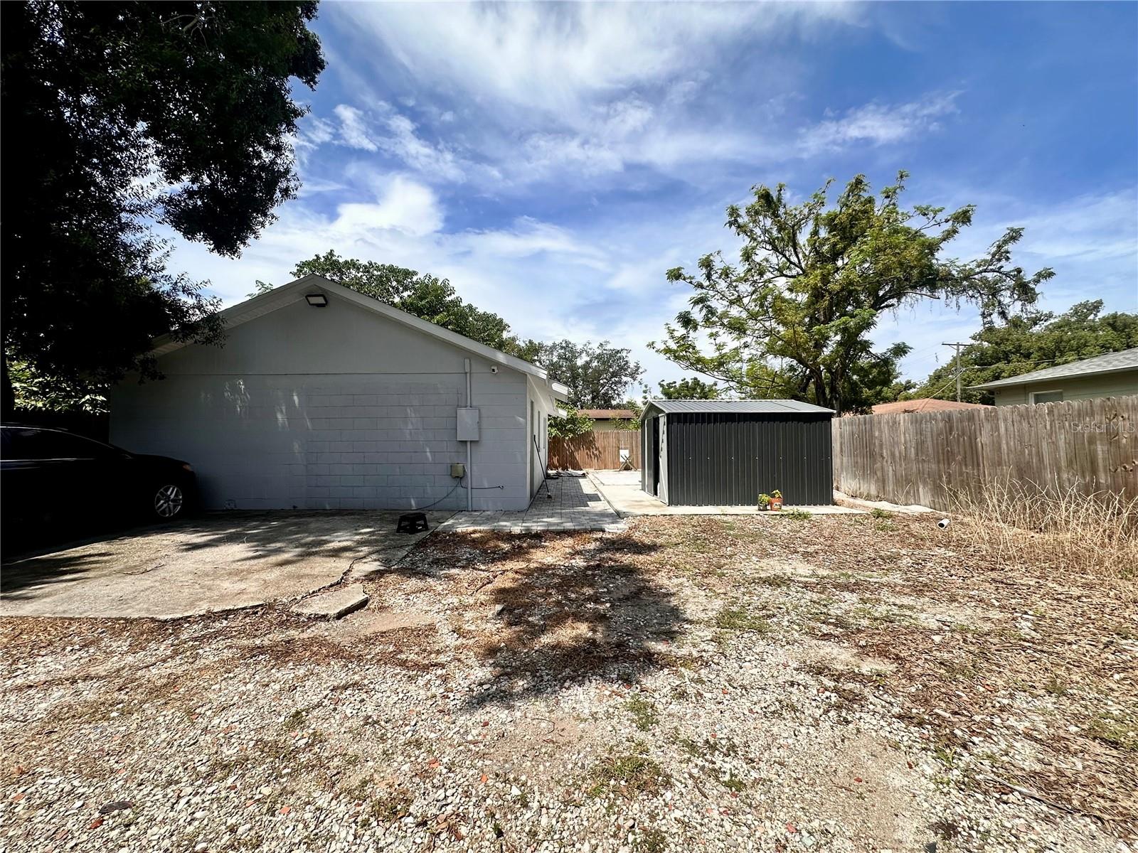 8906 N ALBANY AVE — photo 19