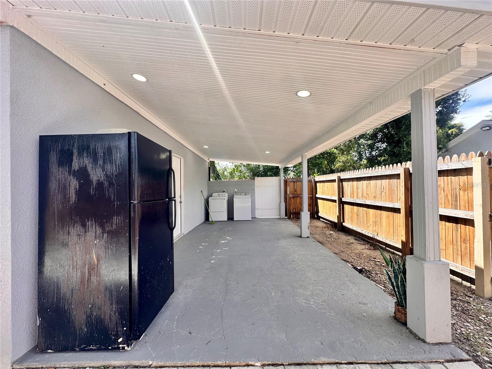 8906 N ALBANY AVE — photo 16