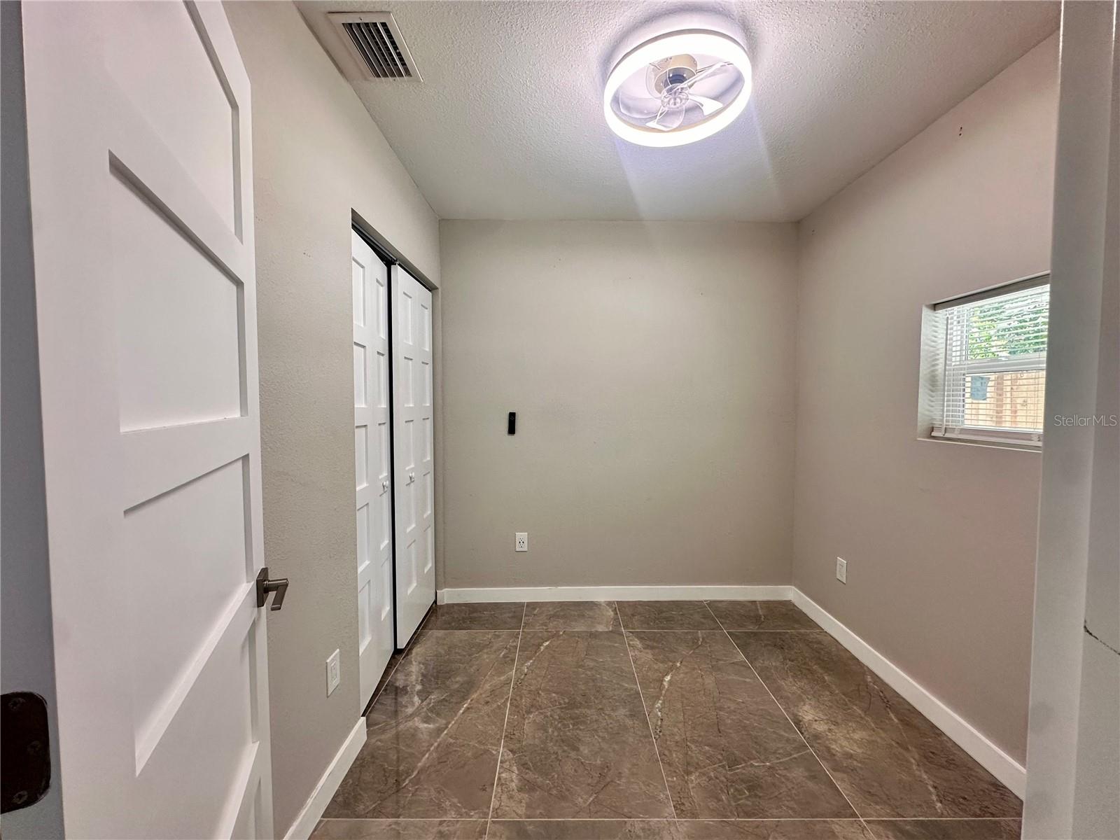 8906 N ALBANY AVE — photo 5