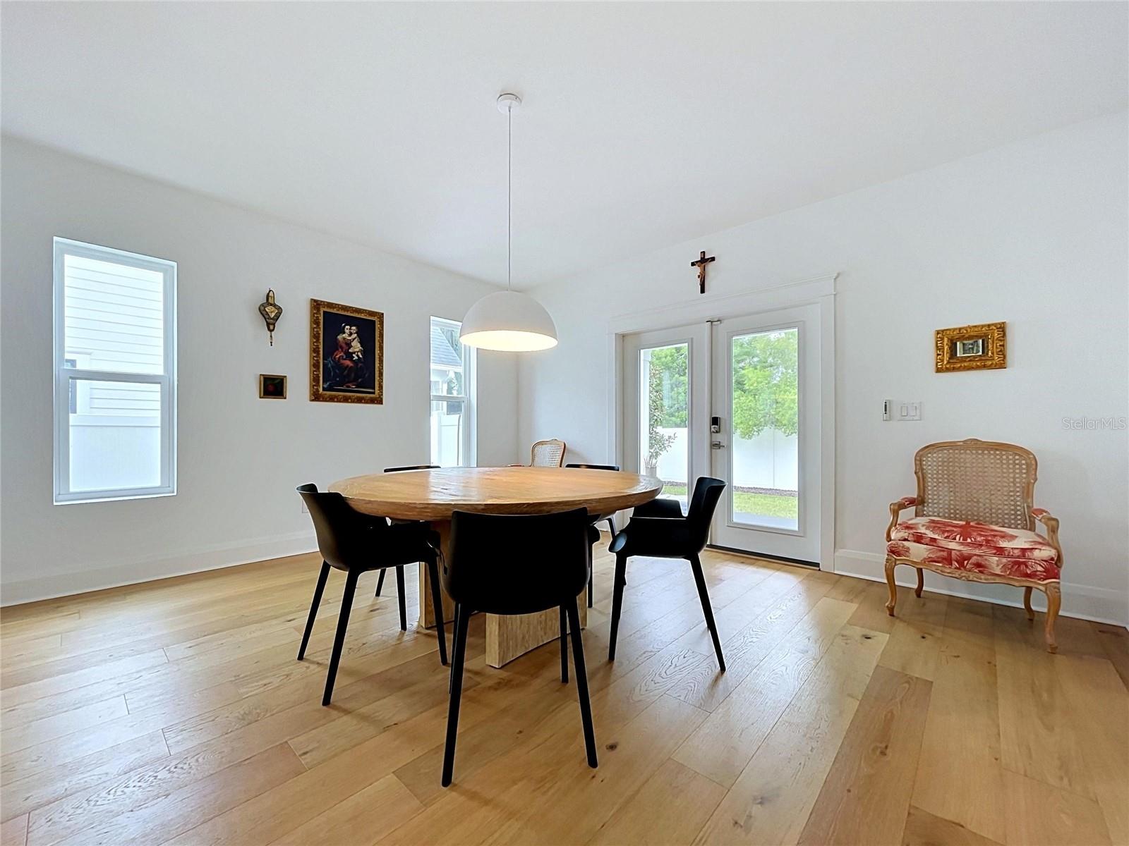 3016 N MASSACHUSETTS AVE — photo 32
