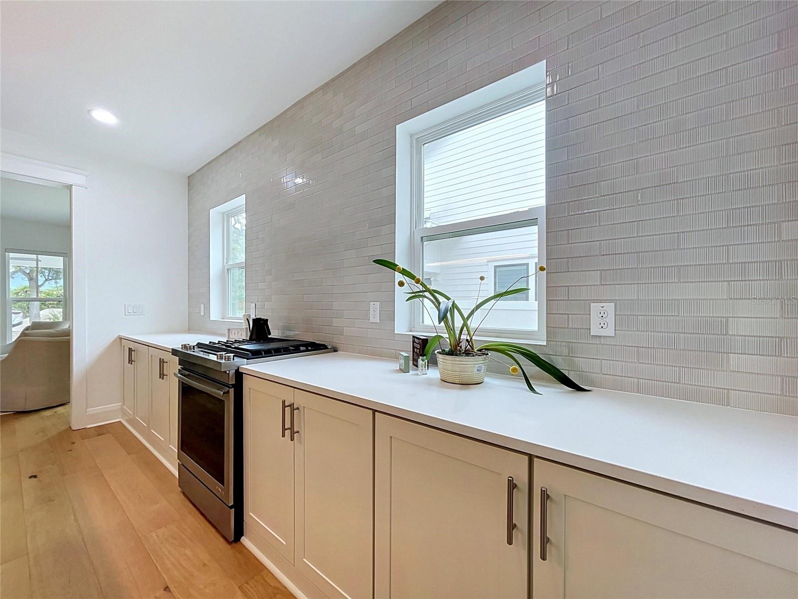 3016 N MASSACHUSETTS AVE — photo 22