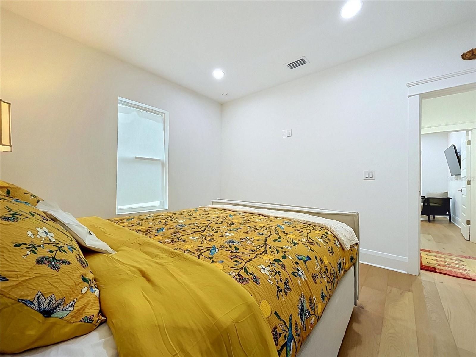 3016 N MASSACHUSETTS AVE — photo 44