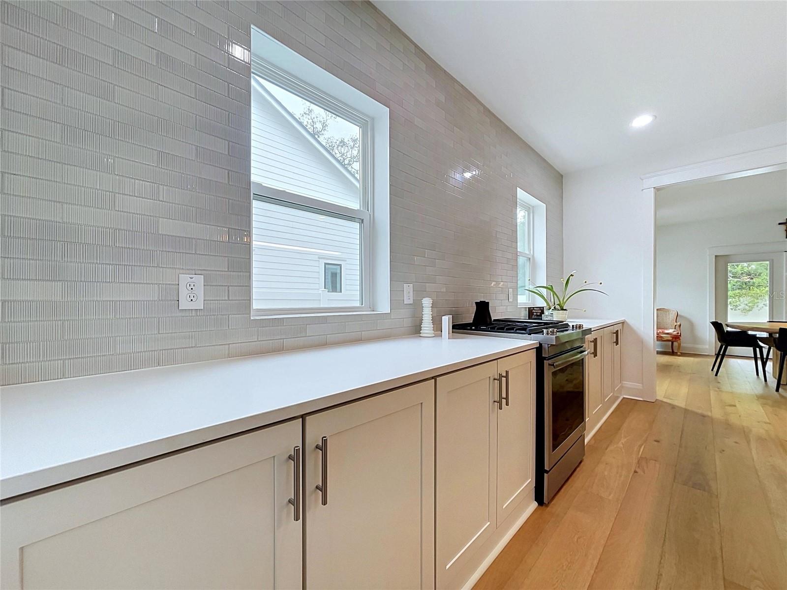 3016 N MASSACHUSETTS AVE — photo 17