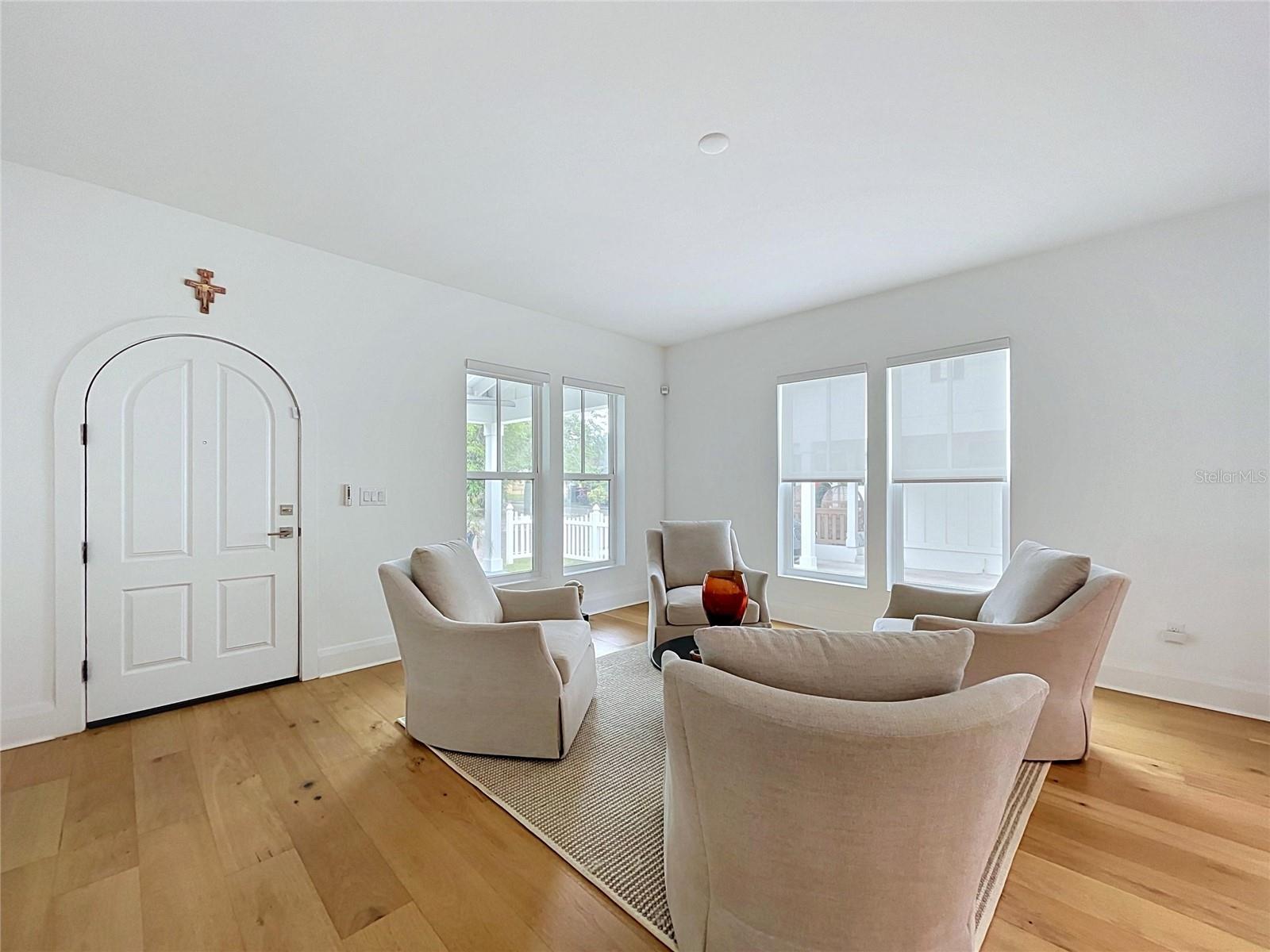 3016 N MASSACHUSETTS AVE — photo 12