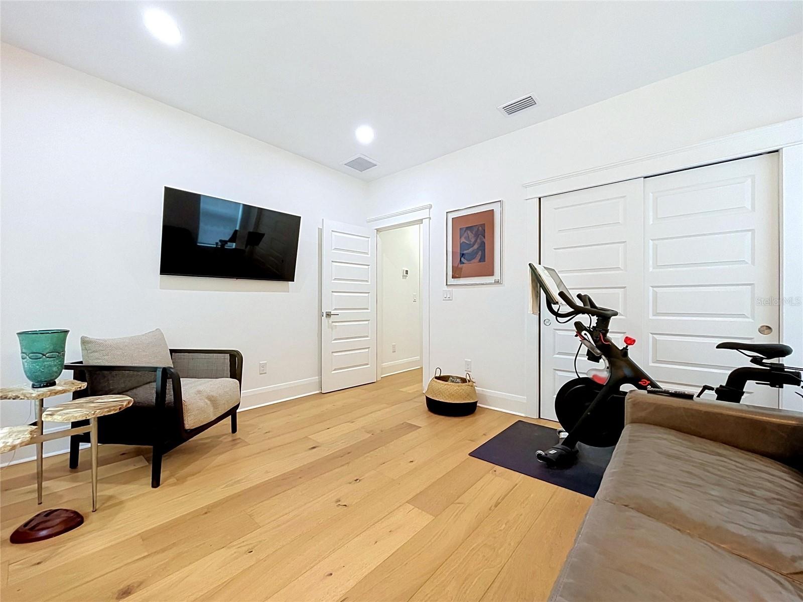 3016 N MASSACHUSETTS AVE — photo 34