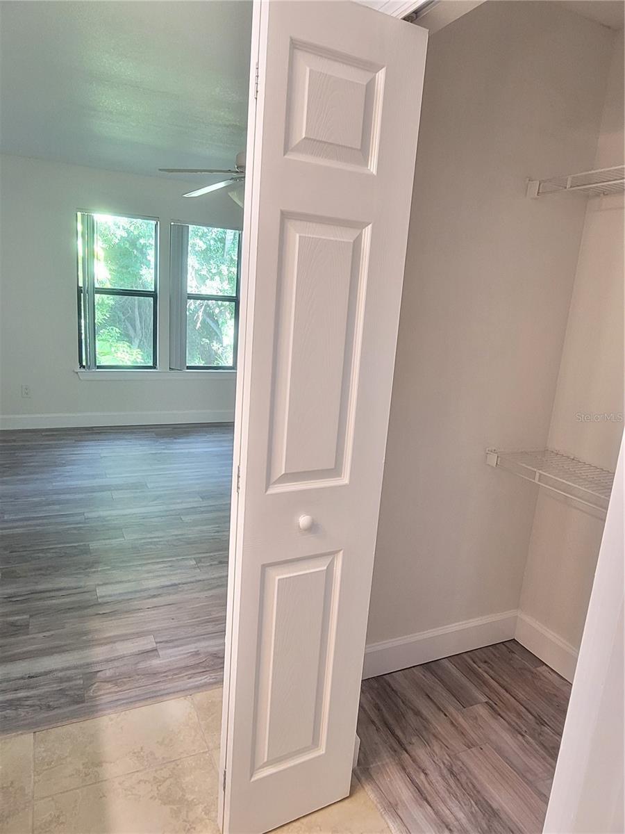 Home in SARASOTA — photo 12