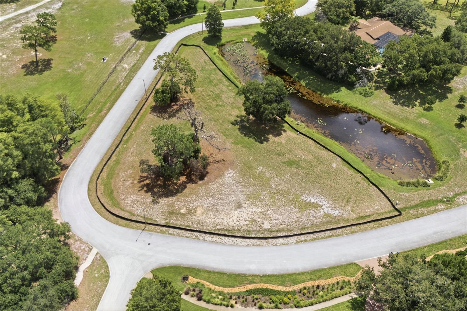 520 AUSTIN DR — photo 26