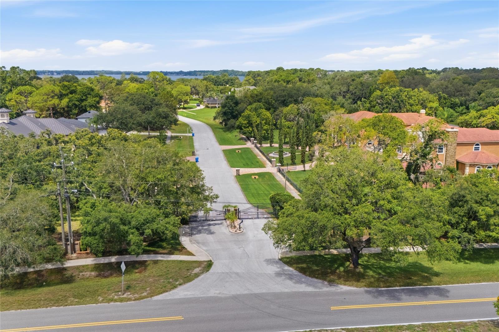 520 AUSTIN DR — photo 23