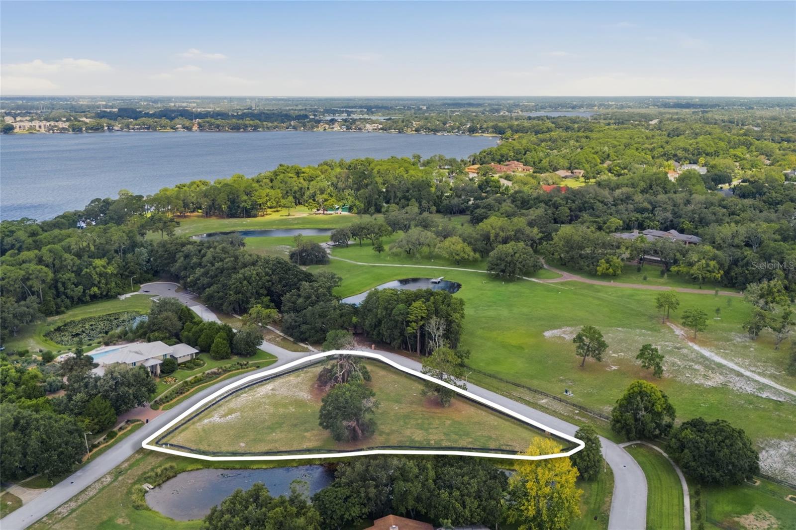 520 AUSTIN DR — photo 19