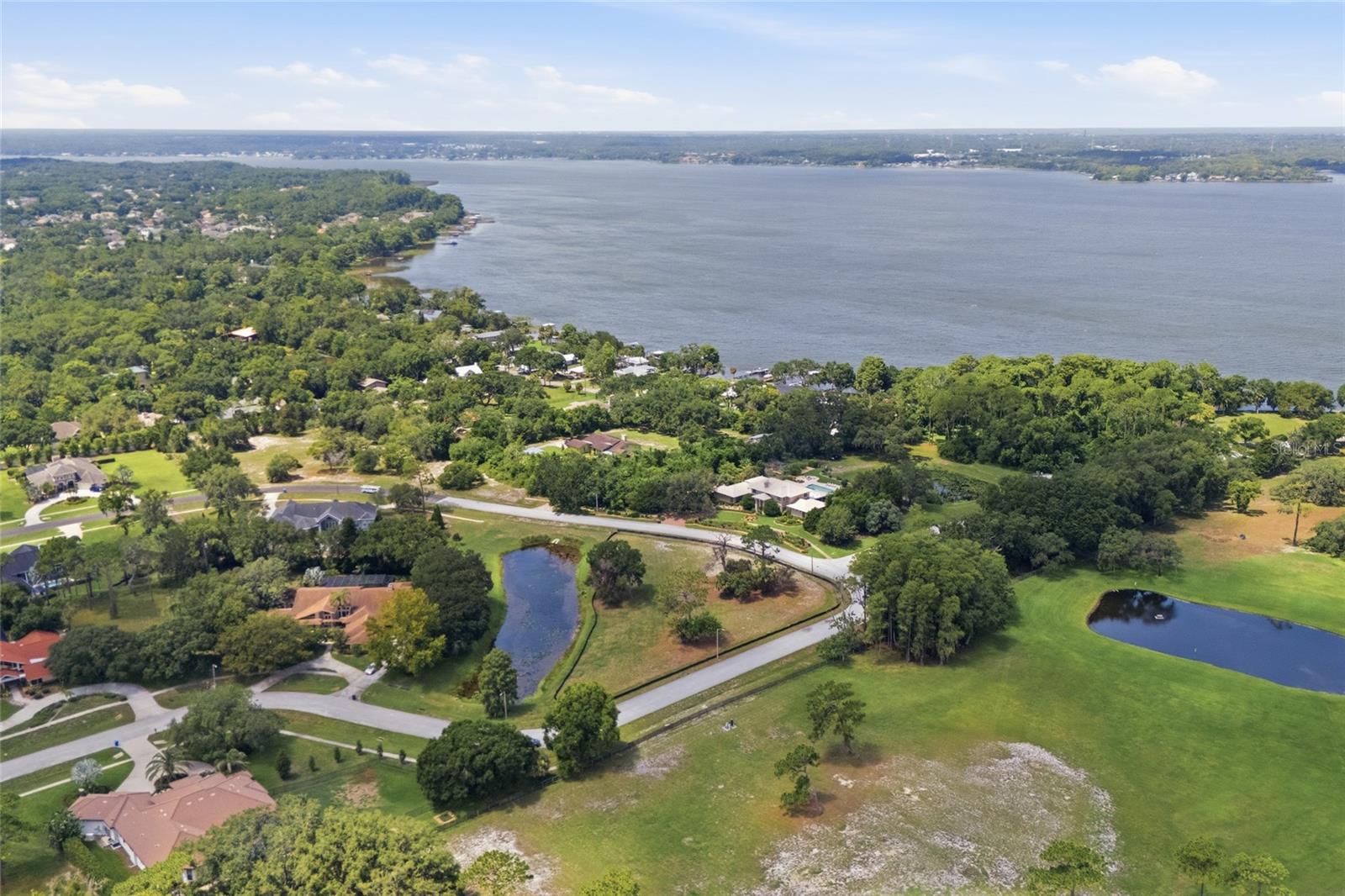 520 AUSTIN DR — photo 18