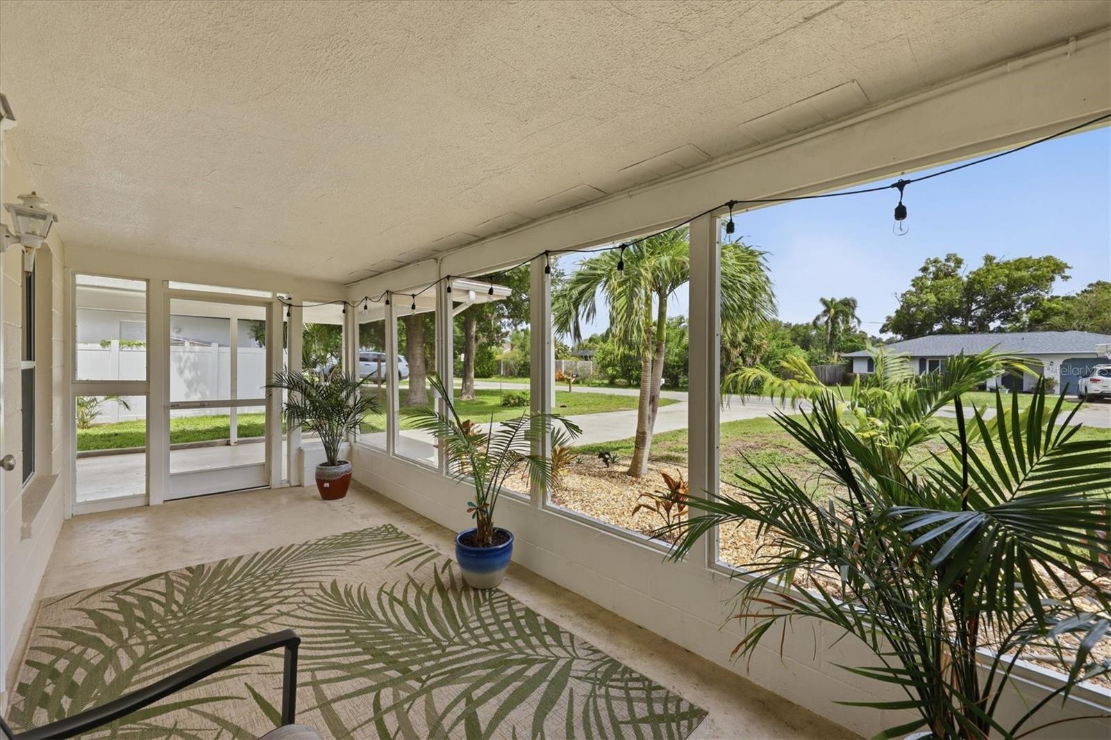 630 E SEMINOLE DR — photo 8
