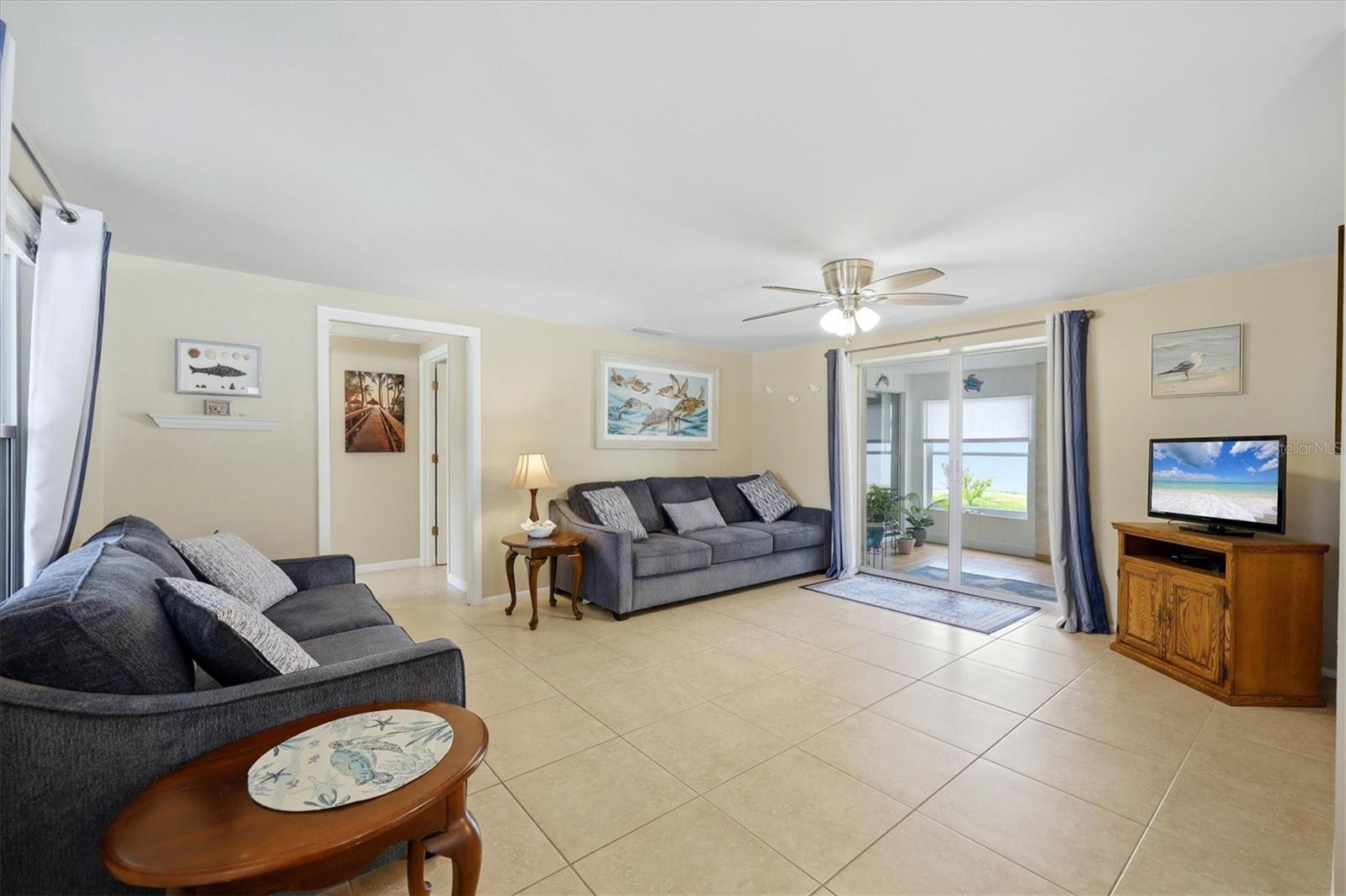 630 E SEMINOLE DR — photo 9