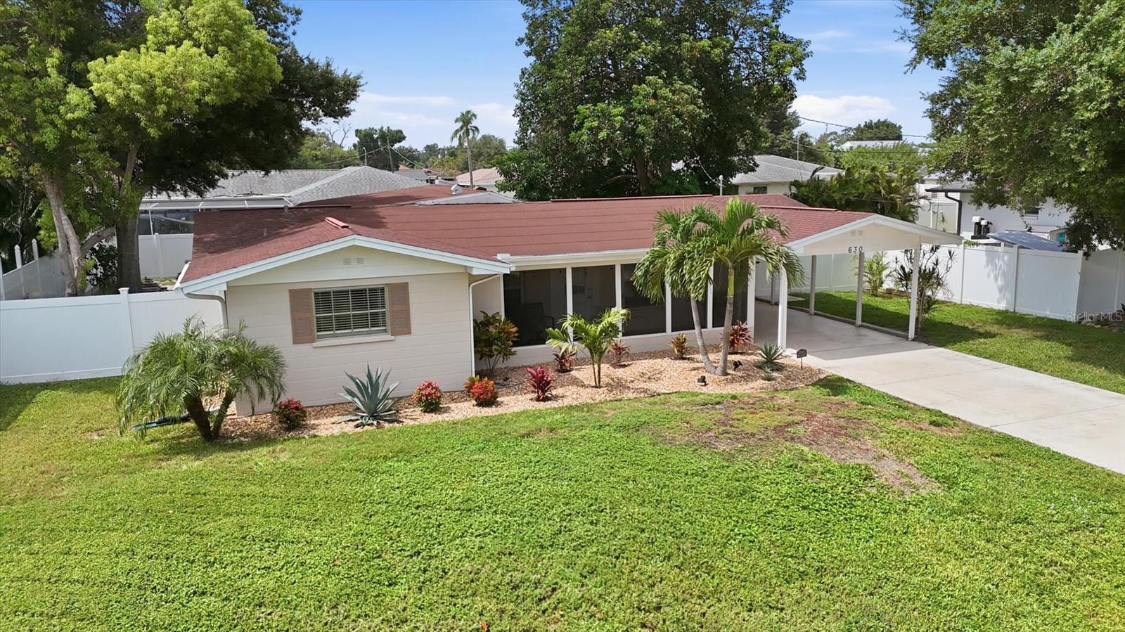 630 E SEMINOLE DR — photo 3