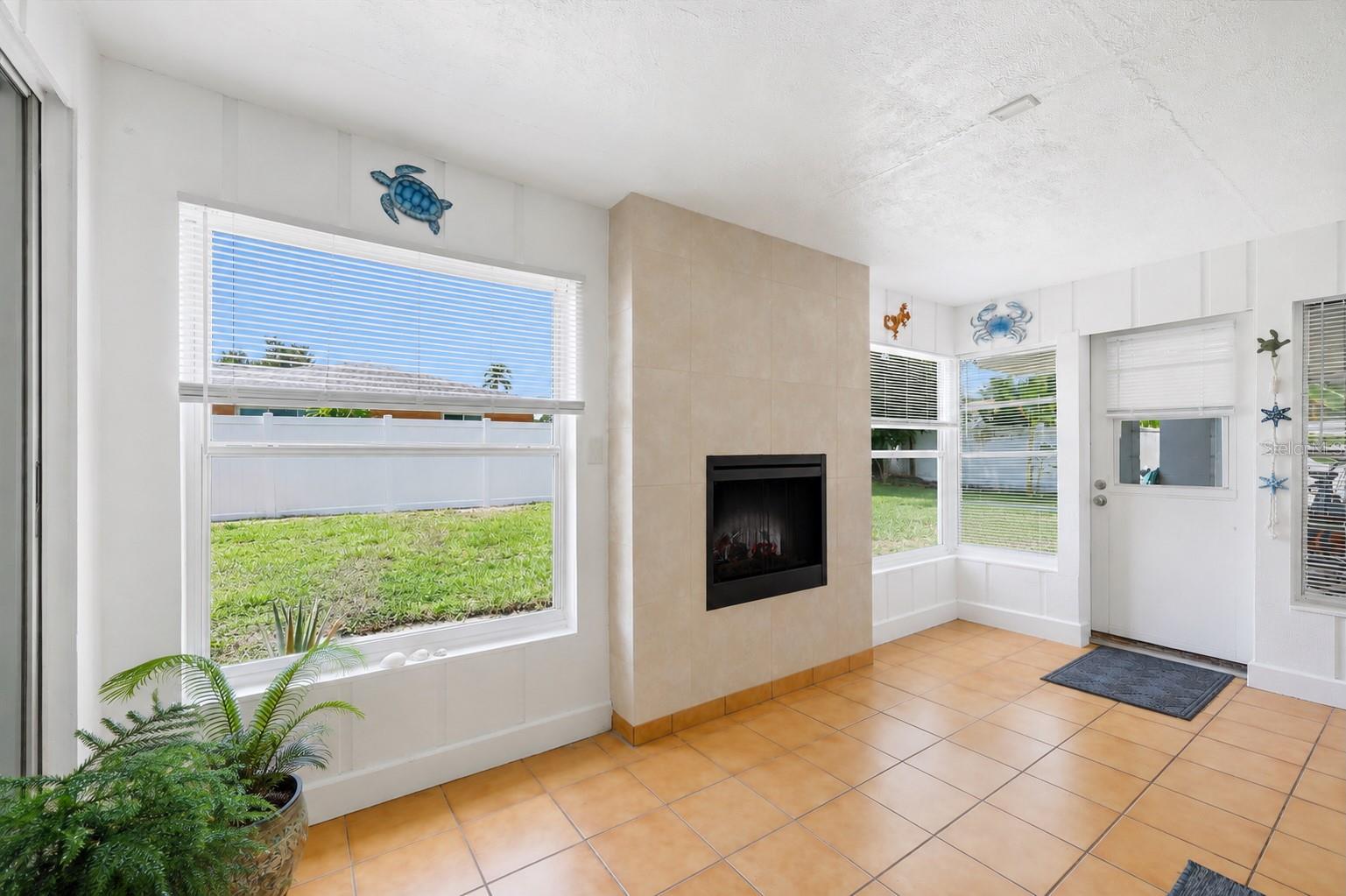 630 E SEMINOLE DR — photo 27