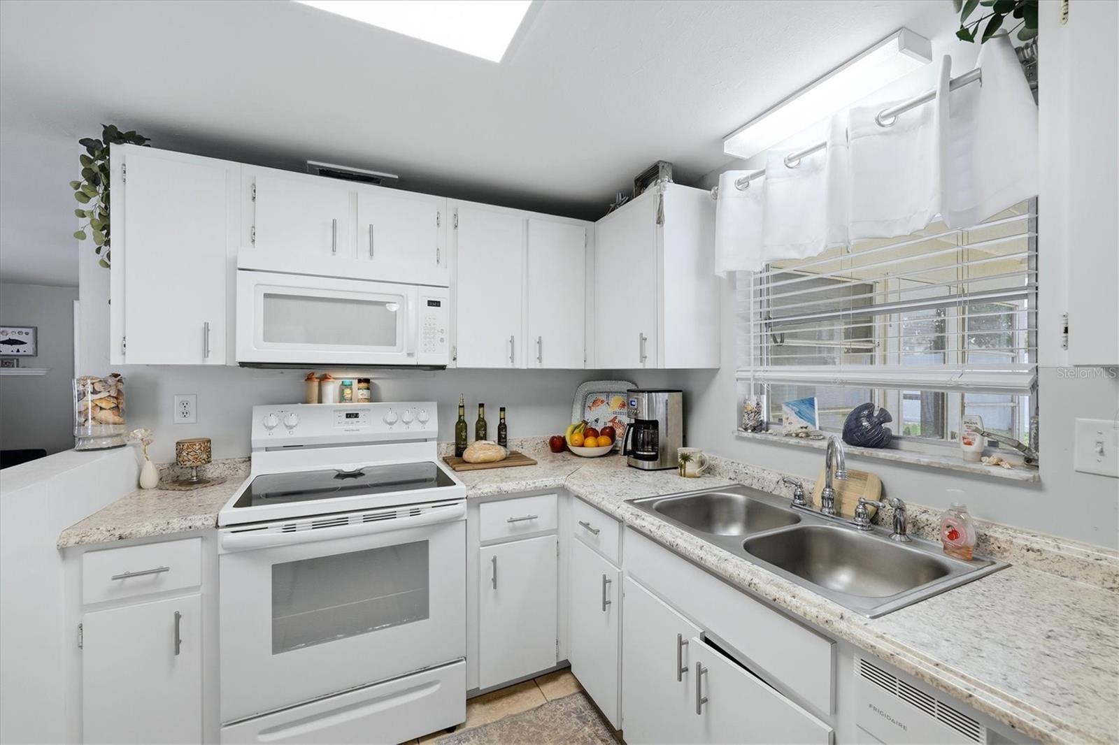 630 E SEMINOLE DR — photo 16