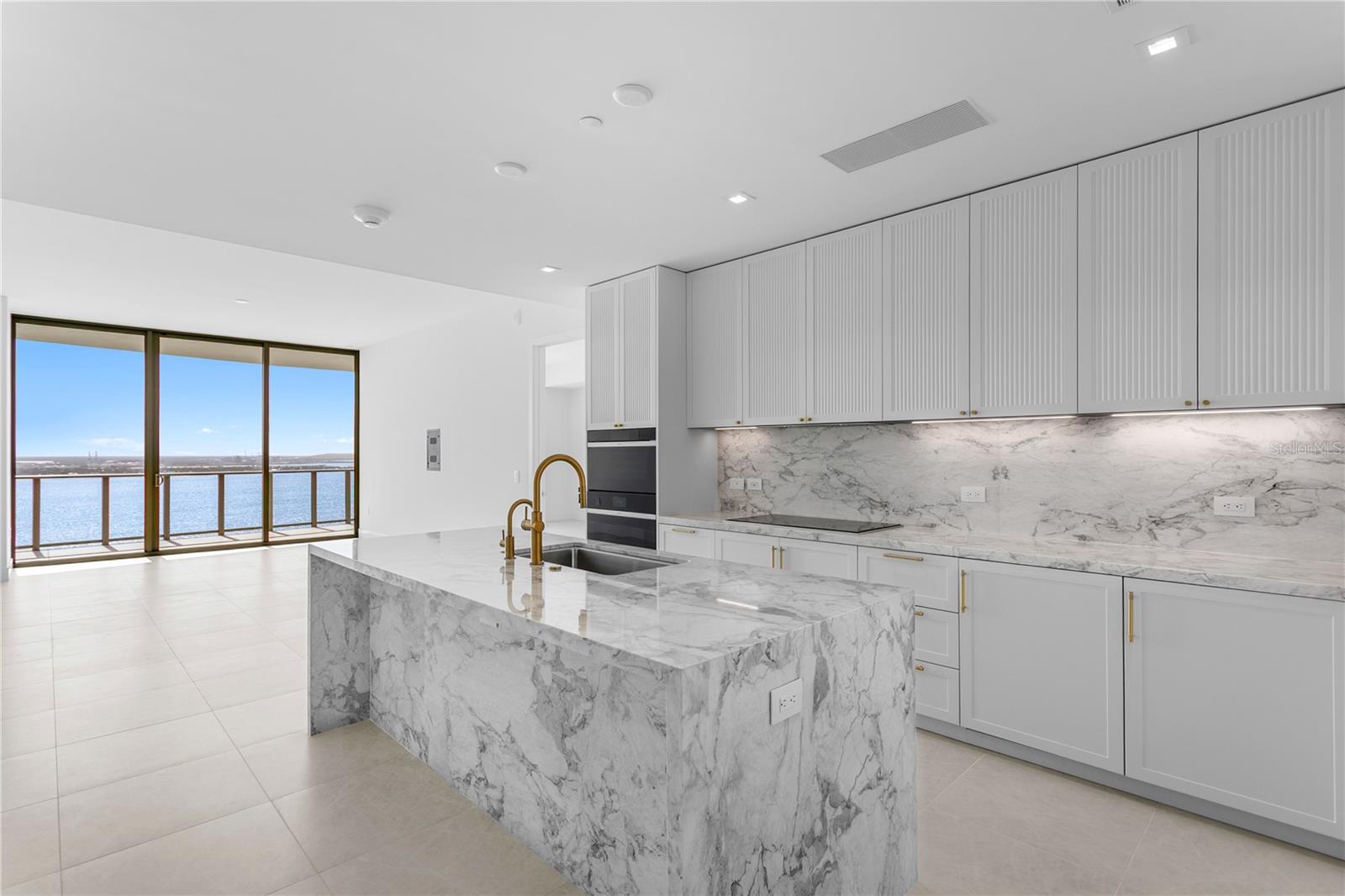 3015 S YSABELLA AVE #2603 — photo 2