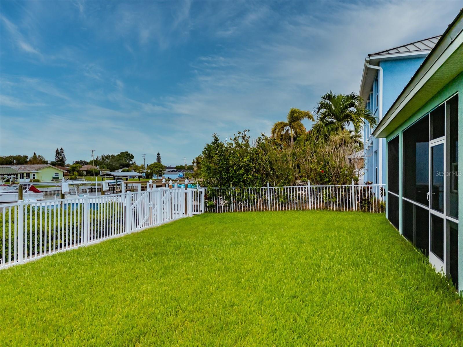 562 BIMINI BAY BLVD — photo 36