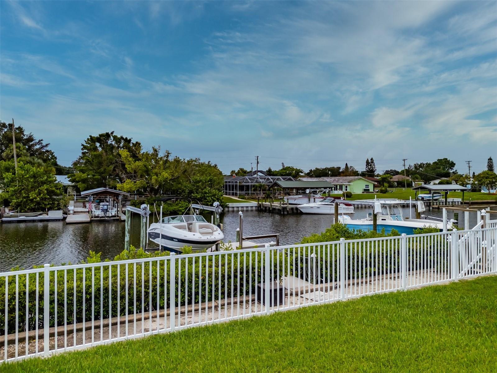 562 BIMINI BAY BLVD — photo 38