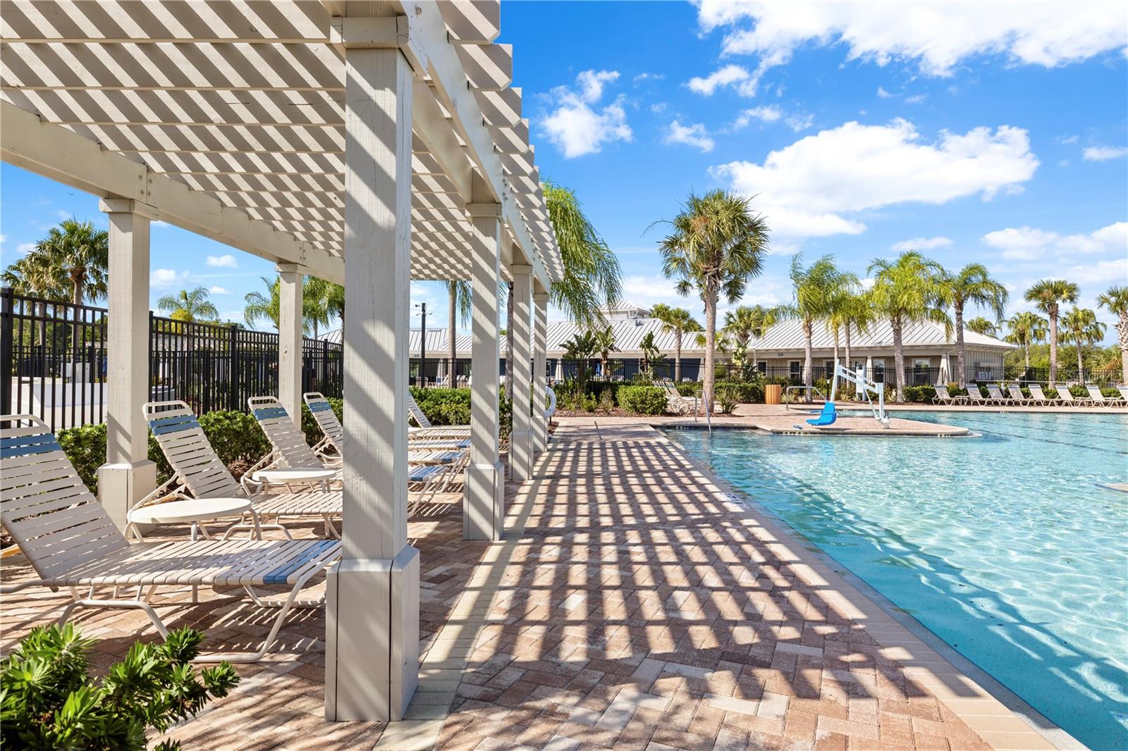 2914 SUNCOAST BLEND DR — photo 53