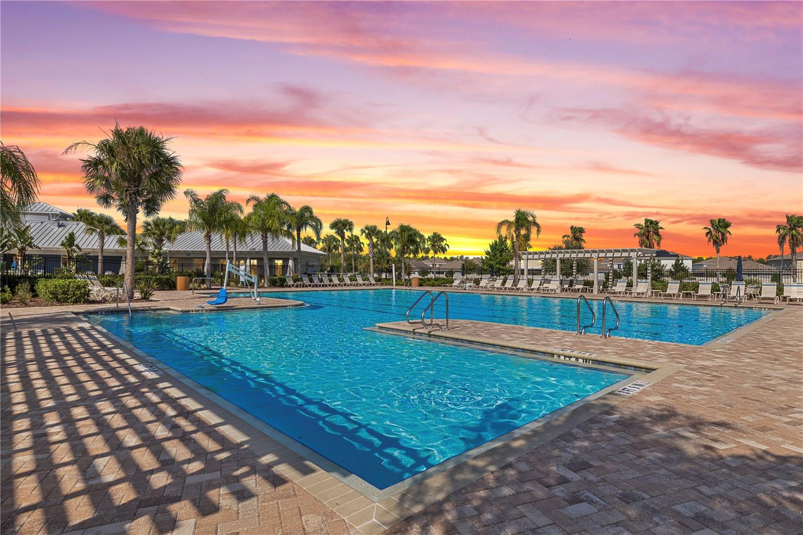 2914 SUNCOAST BLEND DR — photo 44