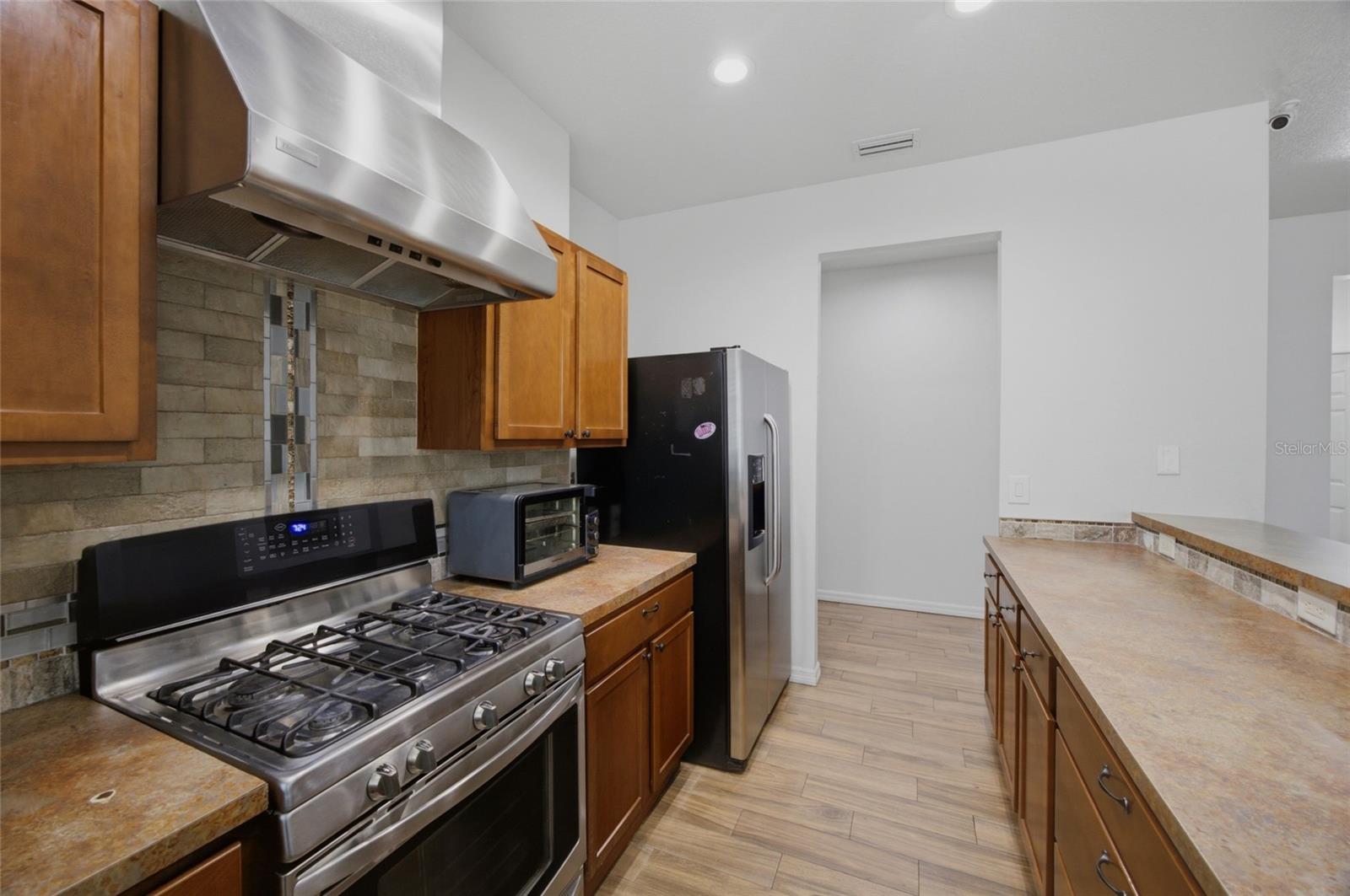 8205 N 12TH ST — photo 10