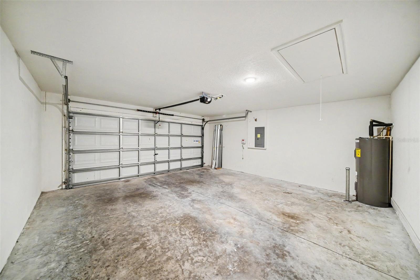 16253 VINE CLIFF AVE — photo 27
