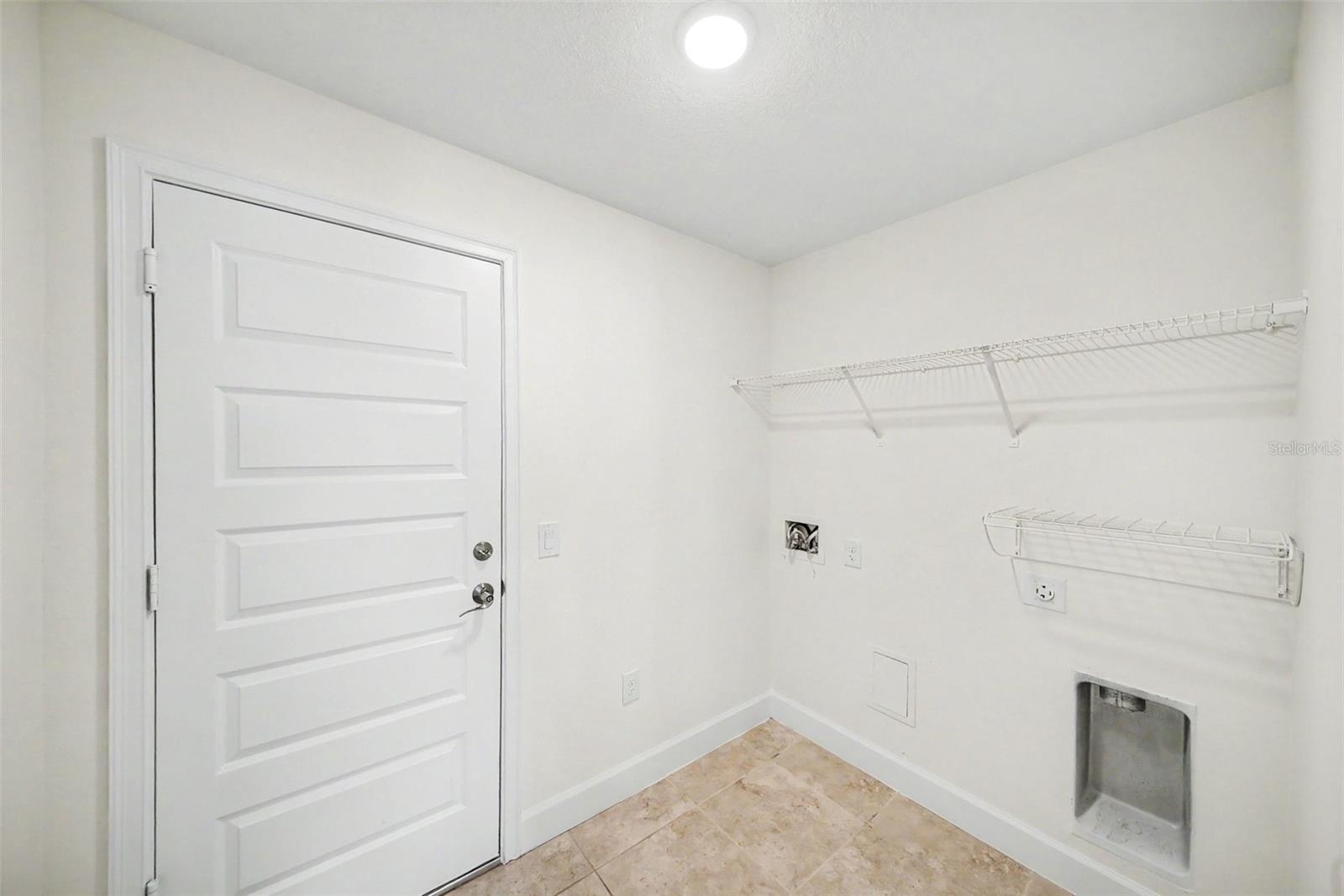 16253 VINE CLIFF AVE — photo 26