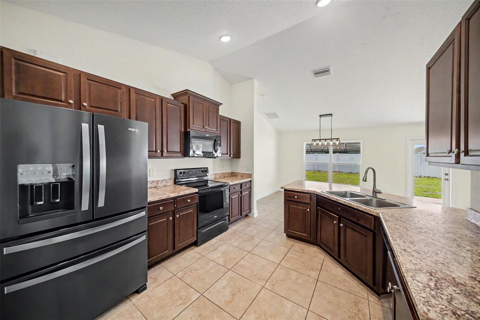 16253 VINE CLIFF AVE — photo 13