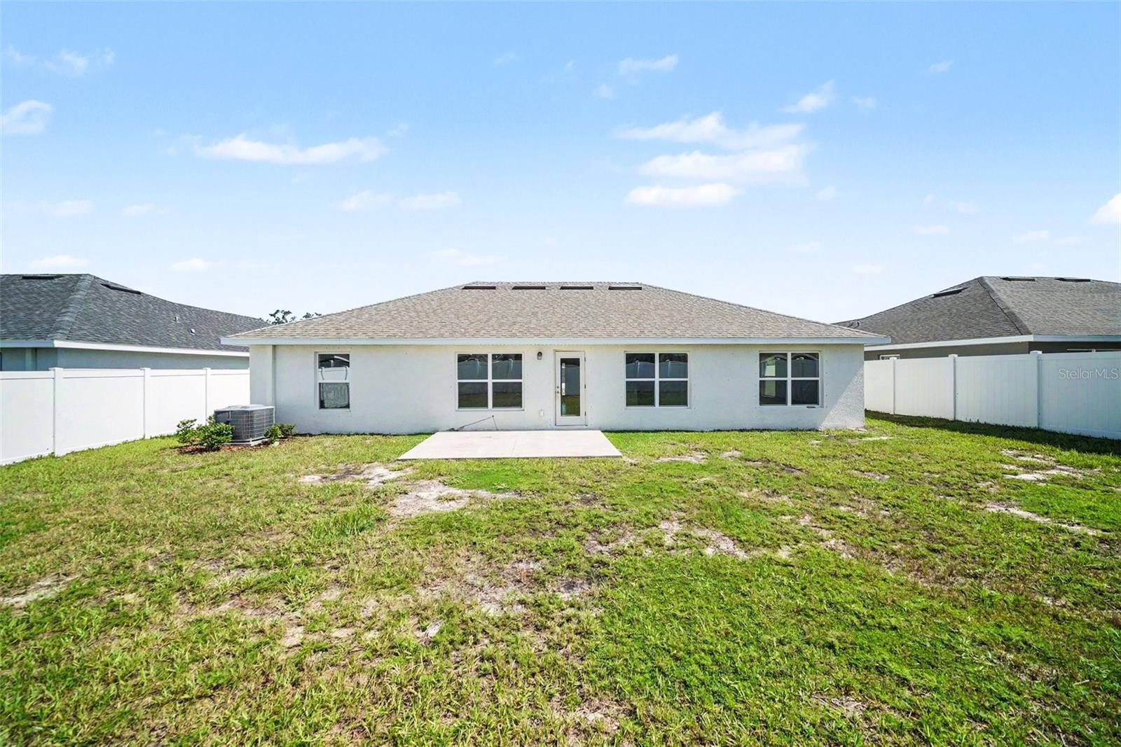 16253 VINE CLIFF AVE — photo 30