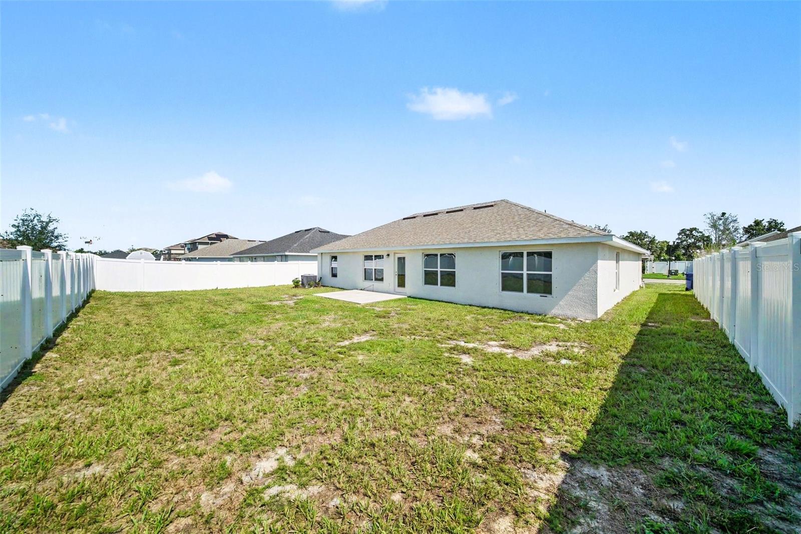 16253 VINE CLIFF AVE — photo 31