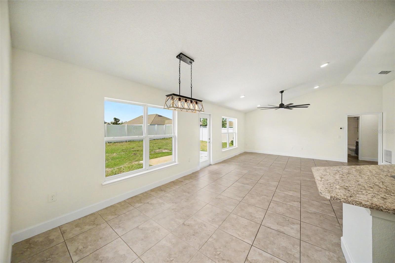 16253 VINE CLIFF AVE — photo 10