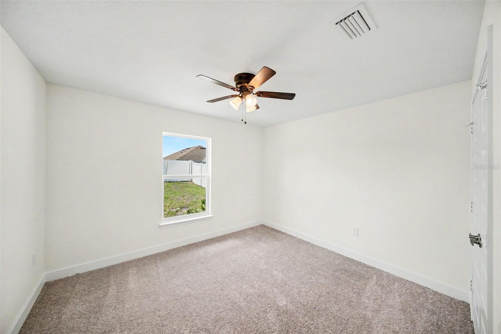 16253 VINE CLIFF AVE — photo 24