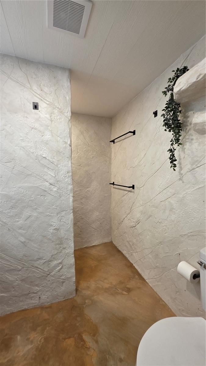 13400 CAROL DR — photo 41