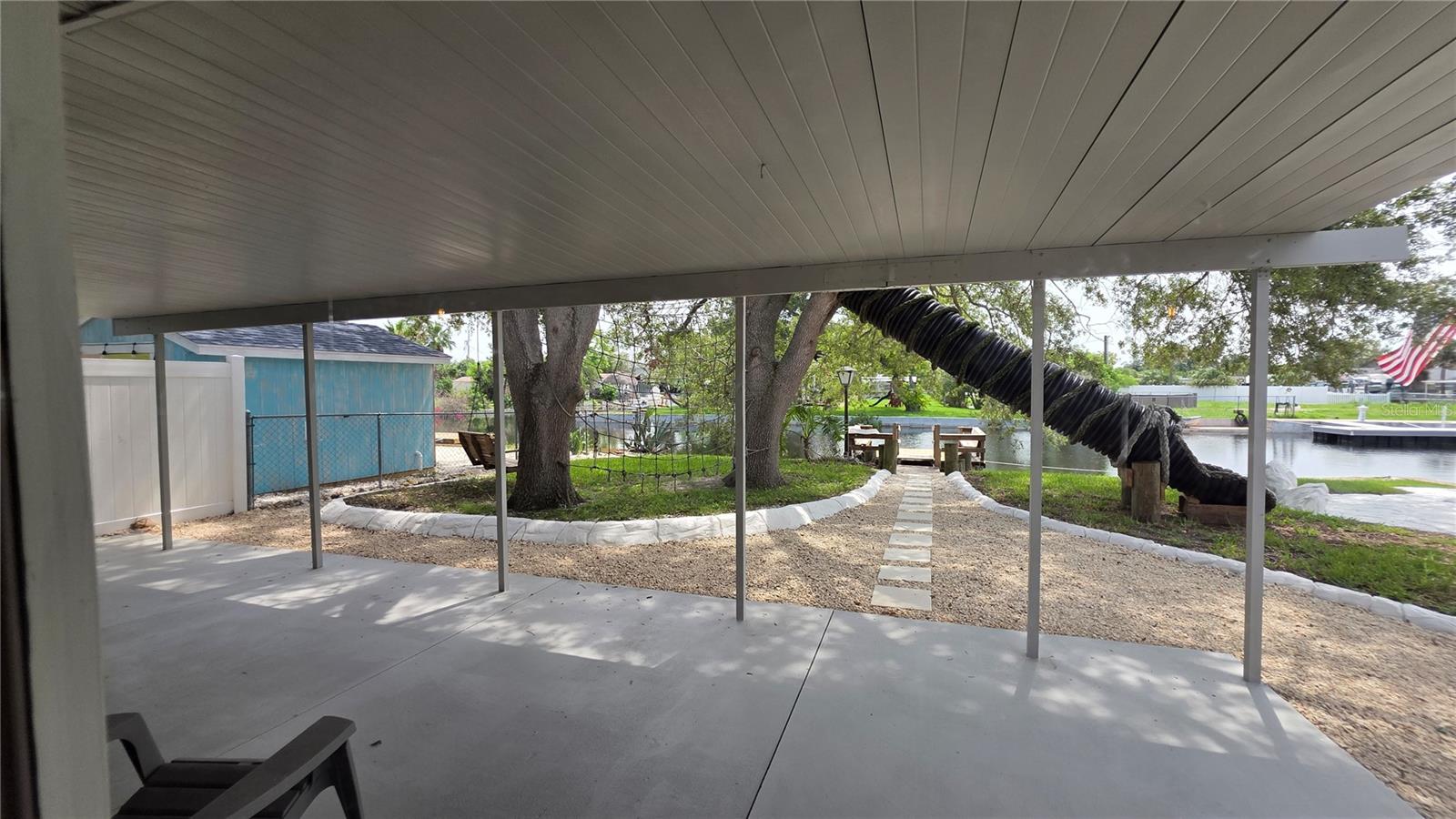 13400 CAROL DR — photo 36