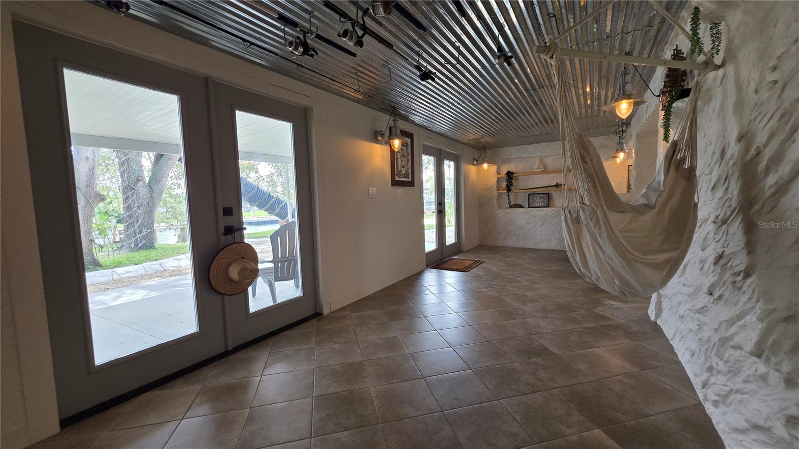 13400 CAROL DR — photo 35