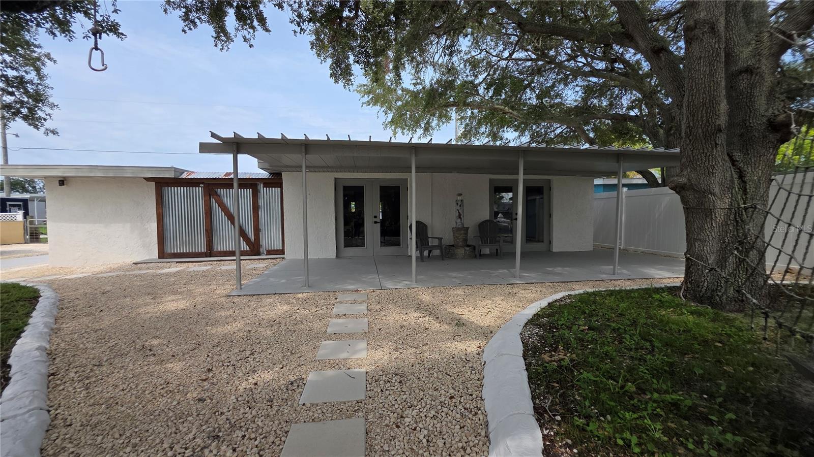 13400 CAROL DR — photo 23