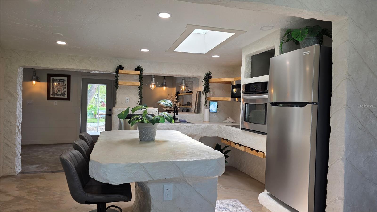 13400 CAROL DR — photo 28
