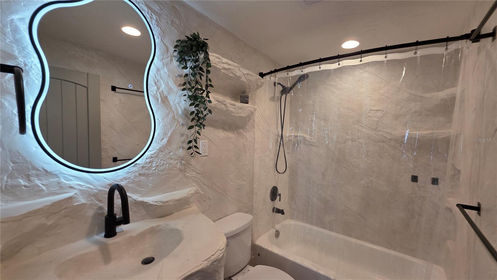 13400 CAROL DR — photo 48