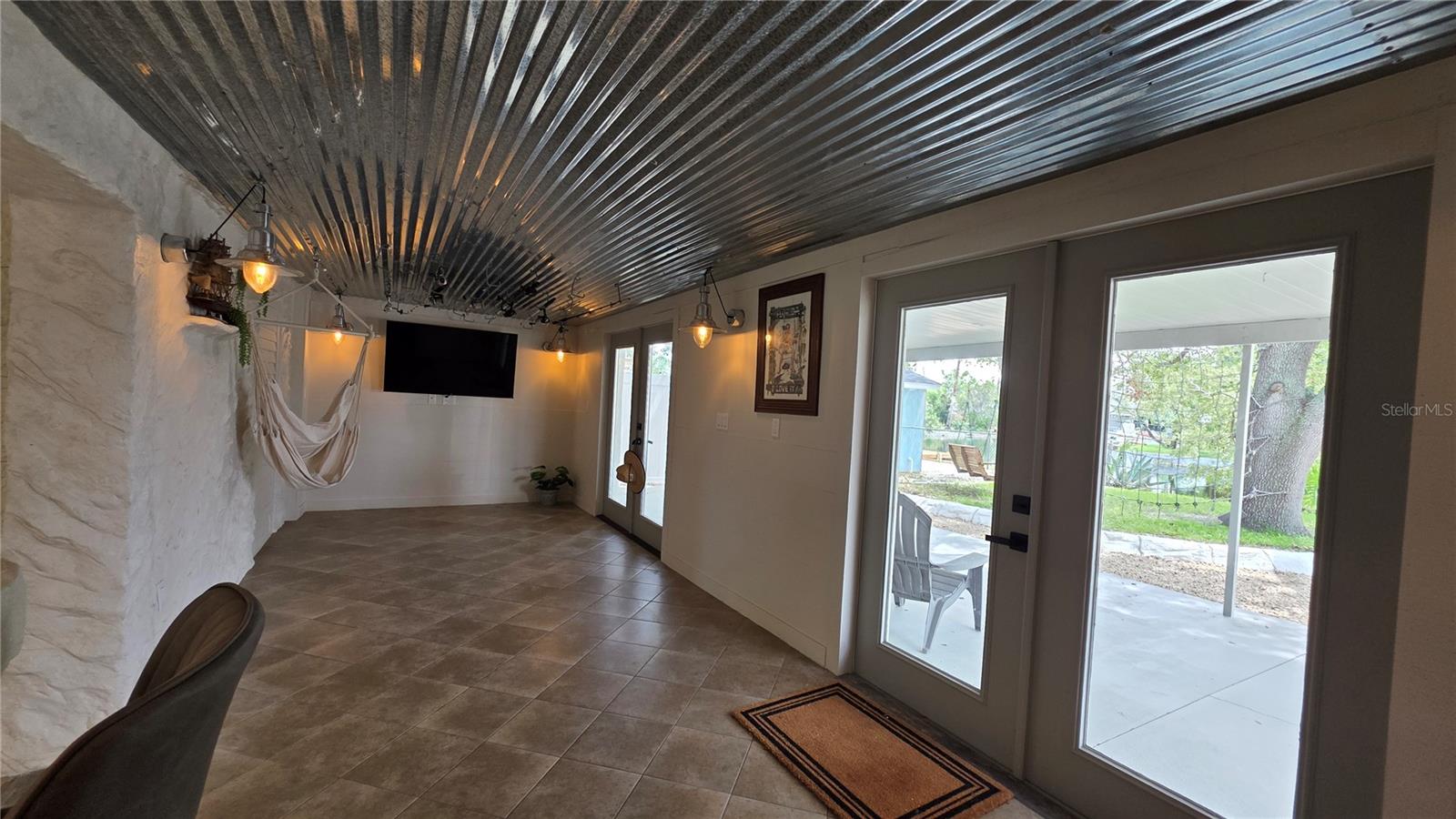 13400 CAROL DR — photo 34