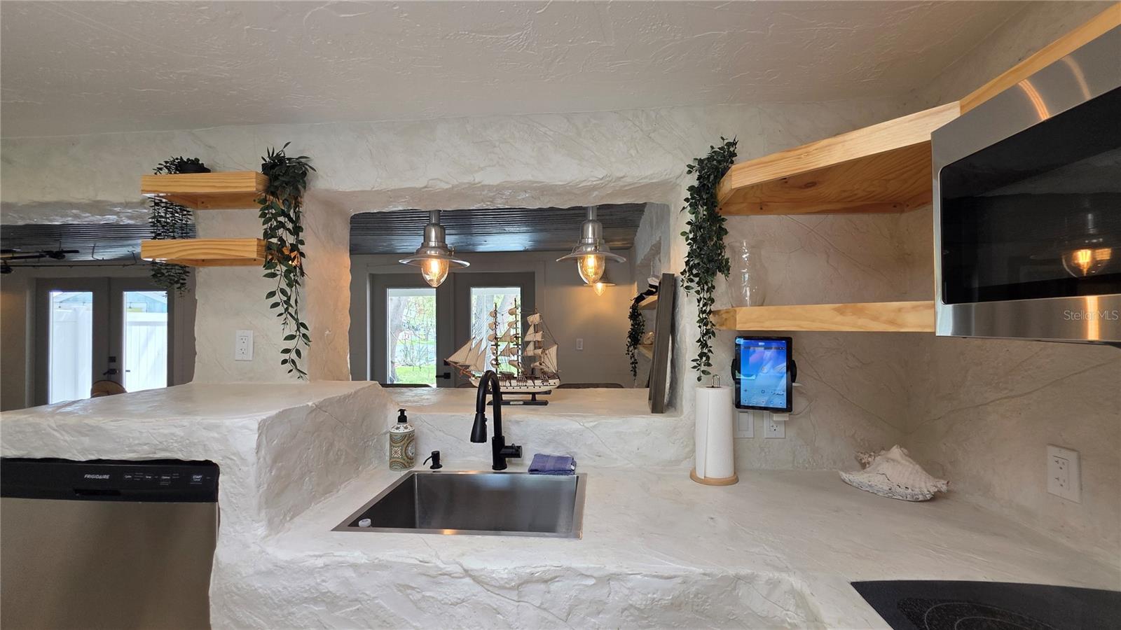 13400 CAROL DR — photo 30
