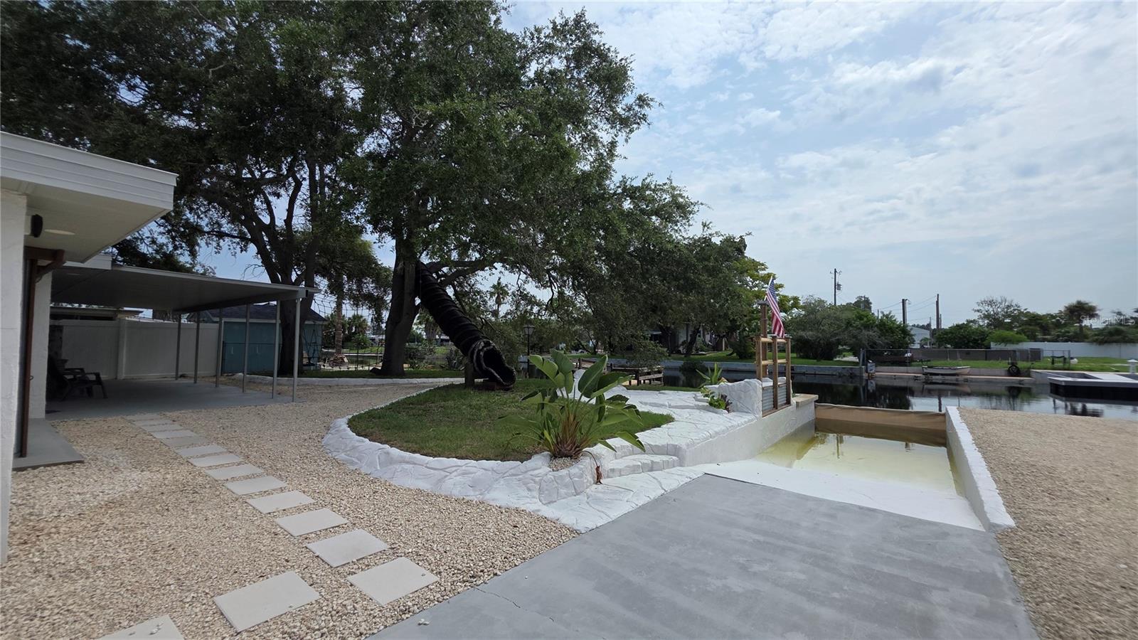 13400 CAROL DR — photo 16