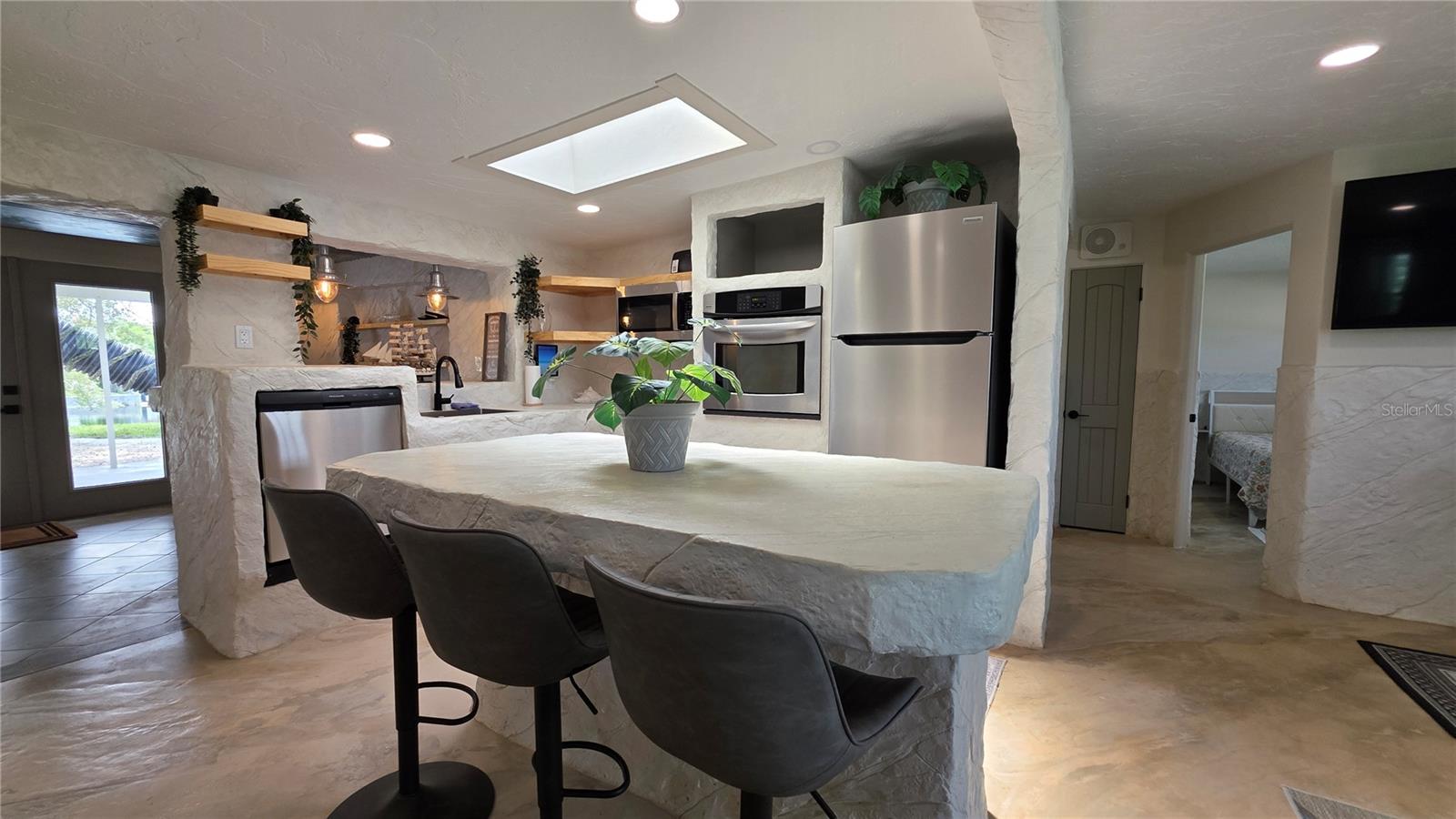 13400 CAROL DR — photo 27