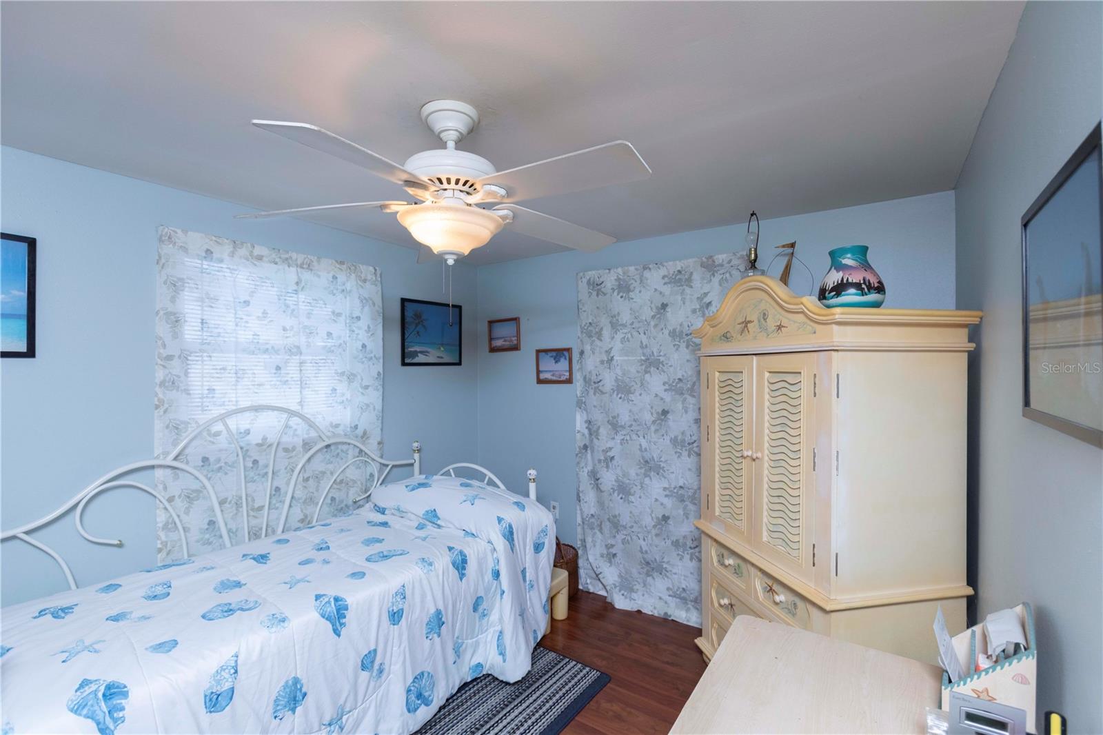 8431 SUNNYDALE DR — photo 13