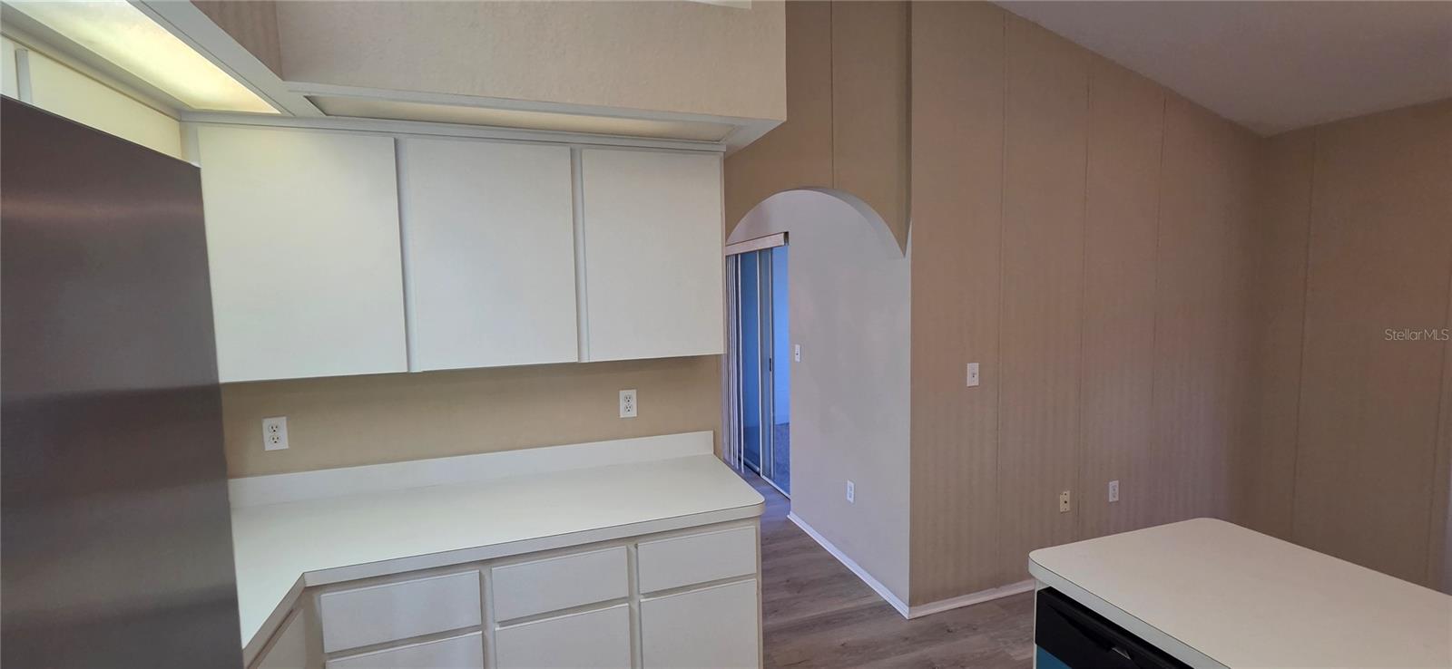 4224 AVANTI CIR — photo 31