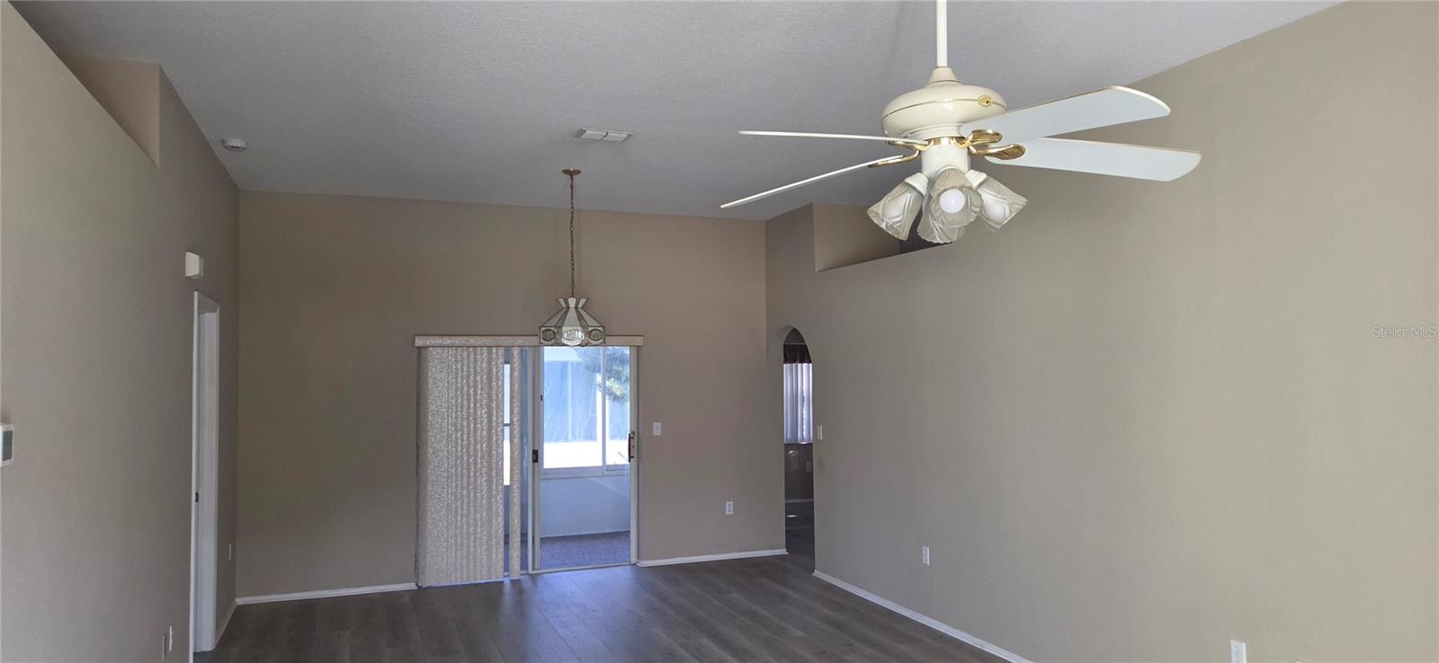 4224 AVANTI CIR — photo 3