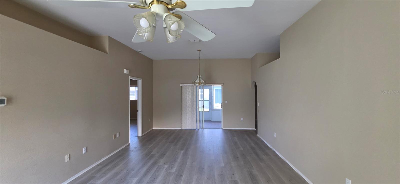4224 AVANTI CIR — photo 9