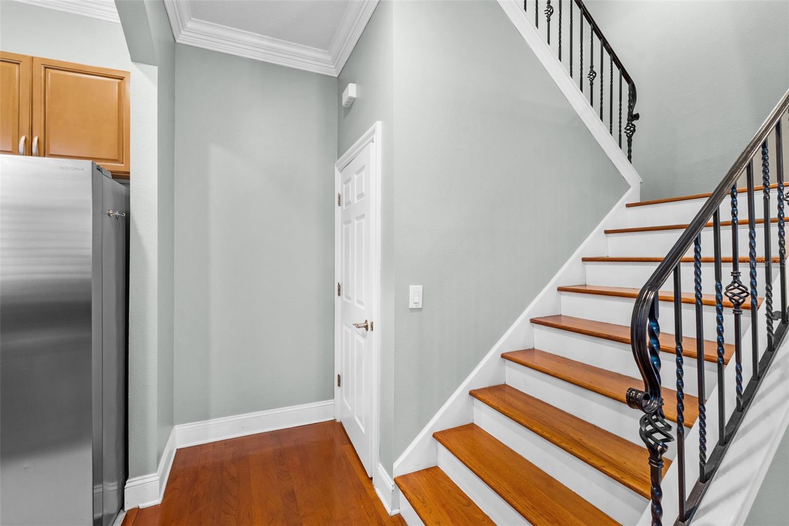 2419 VICTORIA GARDENS LN — photo 12
