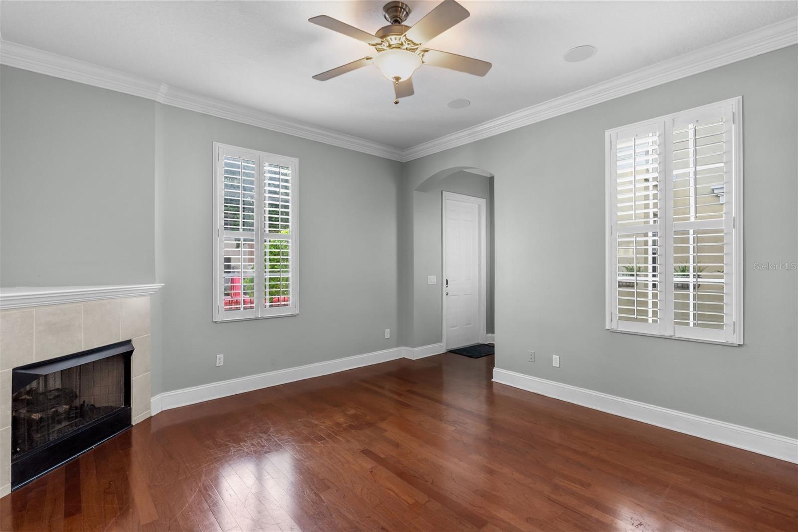 2419 VICTORIA GARDENS LN — photo 8