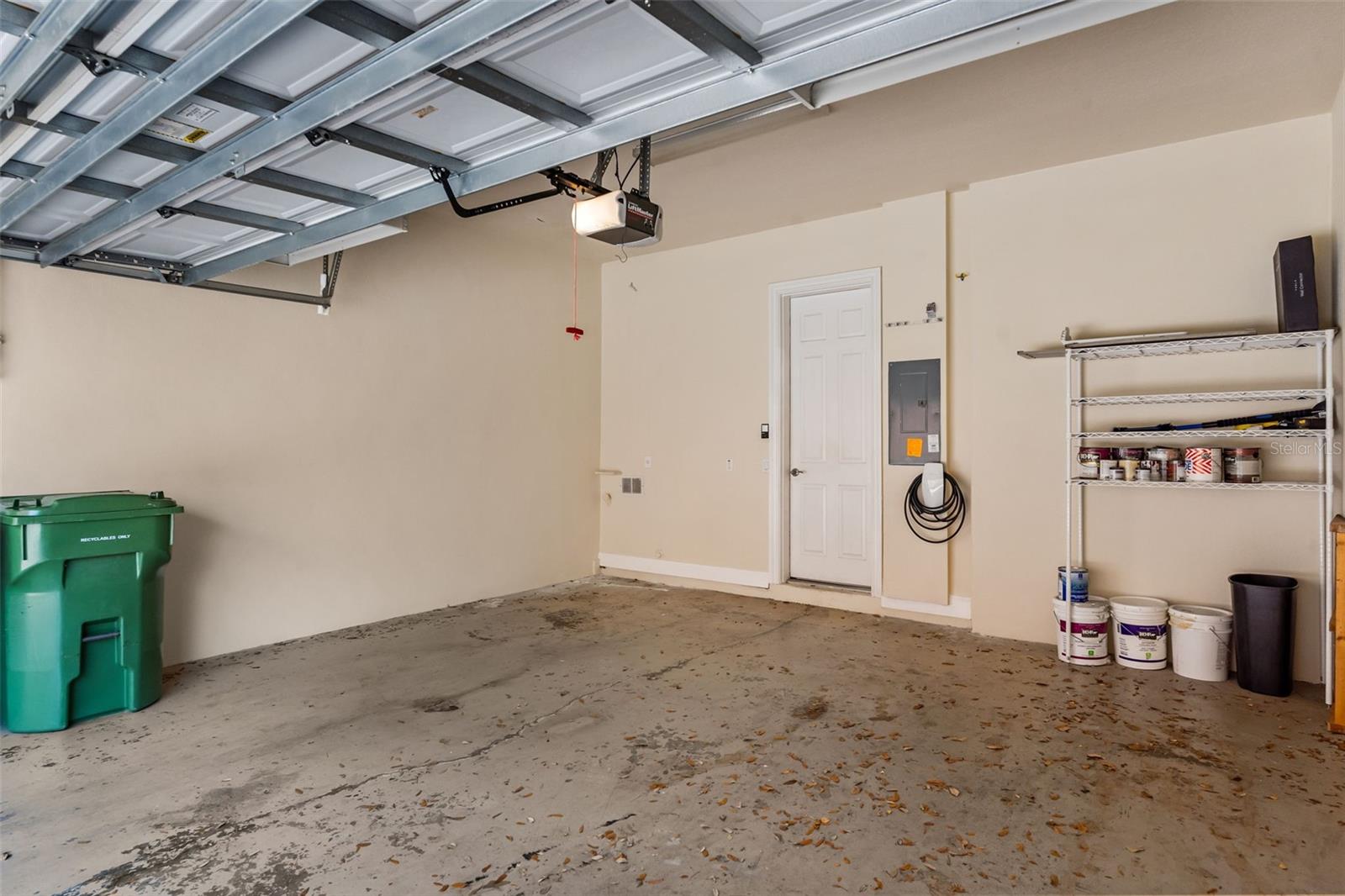 2419 VICTORIA GARDENS LN — photo 43