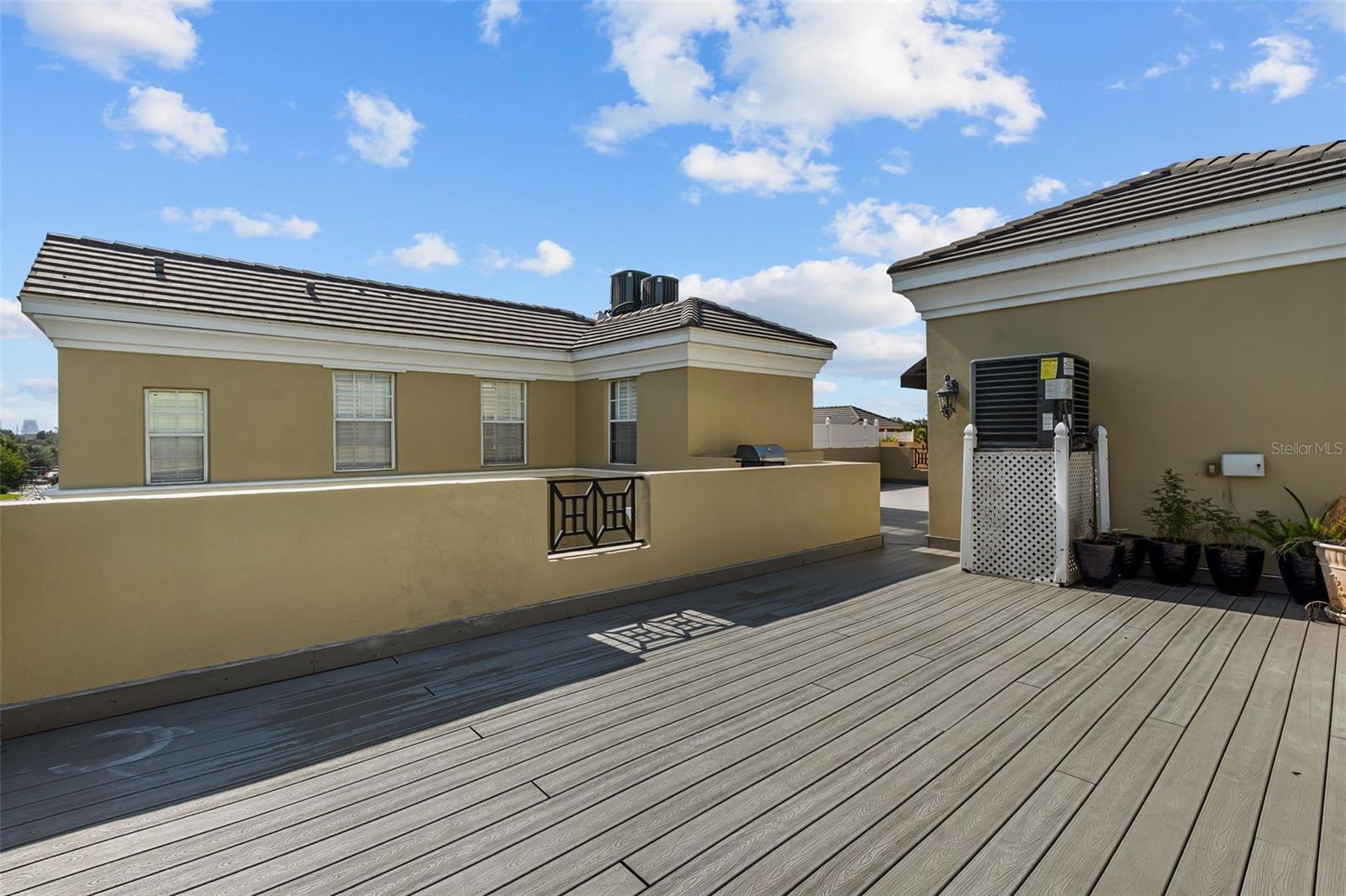 2419 VICTORIA GARDENS LN — photo 40
